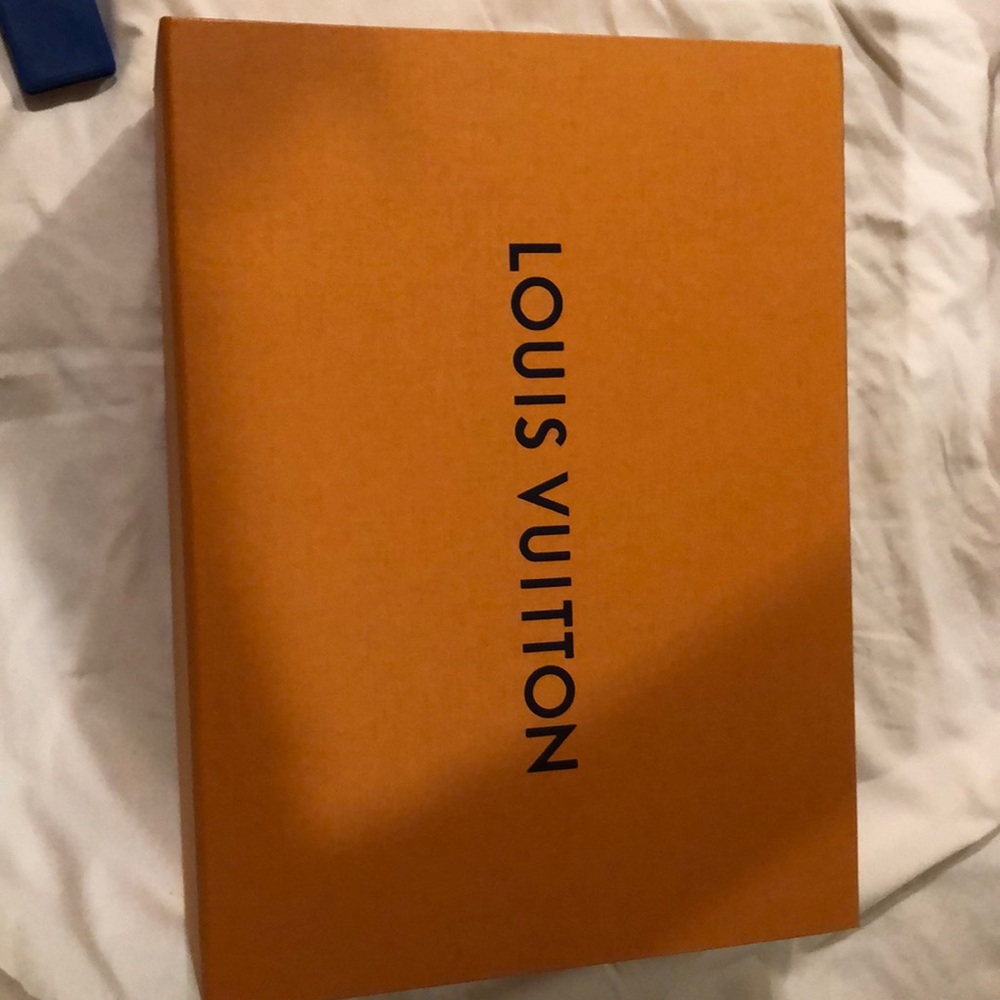 Louis Vuitton box